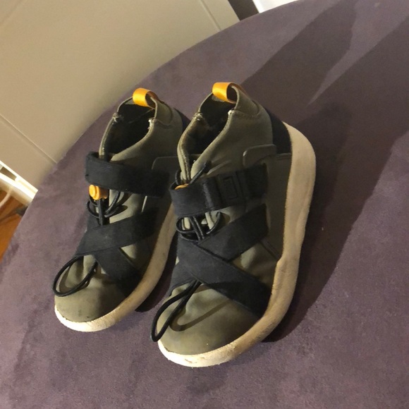 Zara boys shoe - Picture 1 of 6